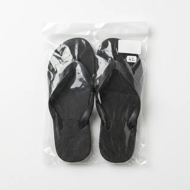 Tongs (pointure 42)